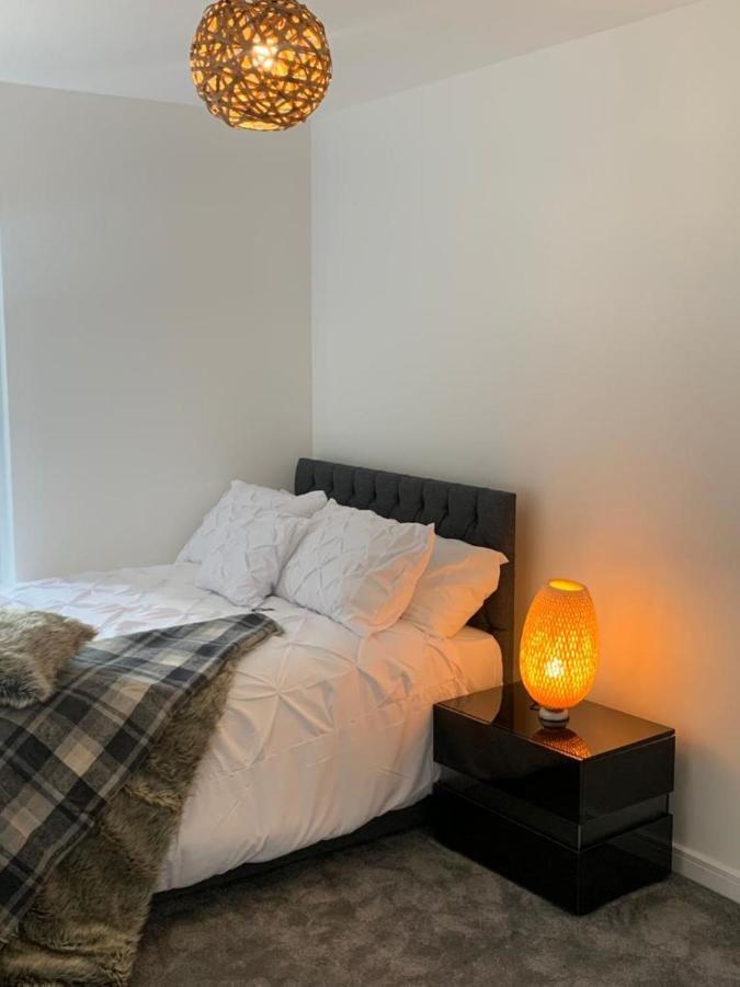 Lakeside 2 Bed Luxury Apartment No Parties No Events Early Check-In Late Check- Out Allowed West Thurrock Εξωτερικό φωτογραφία