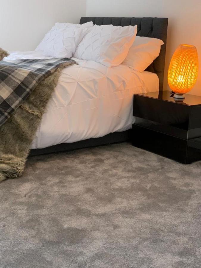 Lakeside 2 Bed Luxury Apartment No Parties No Events Early Check-In Late Check- Out Allowed West Thurrock Εξωτερικό φωτογραφία