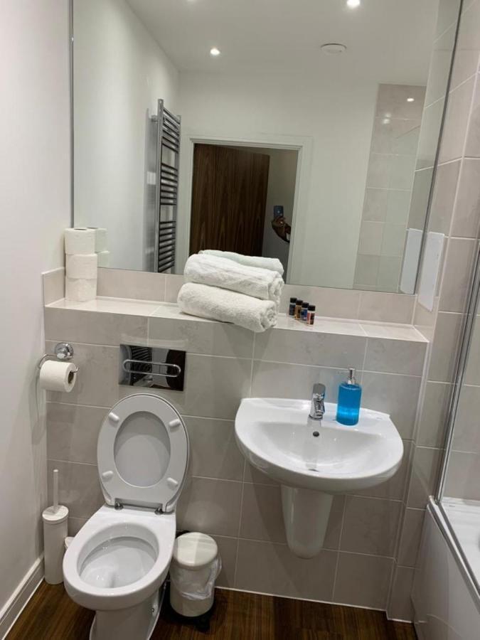 Lakeside 2 Bed Luxury Apartment No Parties No Events Early Check-In Late Check- Out Allowed West Thurrock Εξωτερικό φωτογραφία